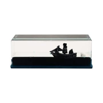 Pirate Ship & Skeleton Liquid Wave paperweight Desk Toy