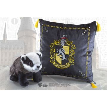 Harry Potter -Hufflepuff™ House Mascot Plush + Pillow 34 Cm
