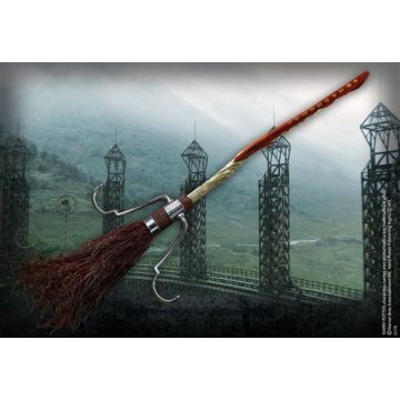 Harry Potter- Collector's Quality Broom Replica Firebolt 106 cm