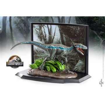 Universal  - Jurassic World Toyllectible Treasures - Blue Raptor Recon